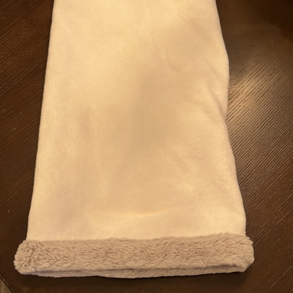 Just Born Gender Neutral Baby Elephant Baby Hooded Towel wrap! Perfect for bath! - Picture 8 of 8